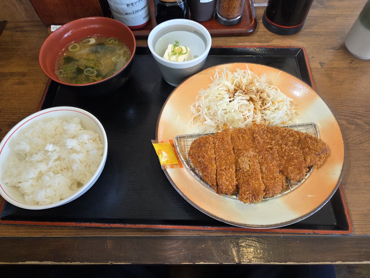 Choosan_3's tweet photo. 今日のひるごはん。
100円引きで
７８０円‼️
安い https://t.co/kiaSpv5LWd