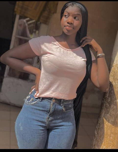 zainarb__'s tweet photo. don't know why i am still single, please pray for me https://t.co/E0mezWMMfa