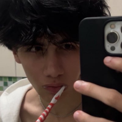 augustomitsugui's tweet photo. #NovaFotoDePerfil to tao bonitinho nessa foto tive q colocar de perfil https://t.co/rESwHkViBH