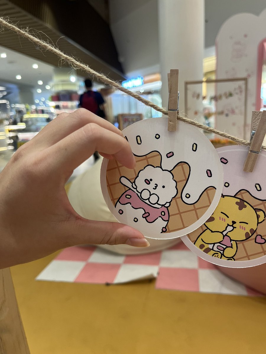 mixsawn's tweet photo. มินิทีน ป้ามาแล้ว https://t.co/SnWGr6k6bx