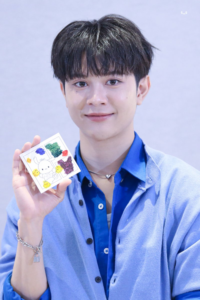 ss_aallyy's tweet photo. ตล..มันดูไม่น่าใช่แบบนี้น้า🫪

JUST BE WITH BVTL
#WAOWAOxBeverTonliew
#tonliewmtp https://t.co/Z30x0PXyyj