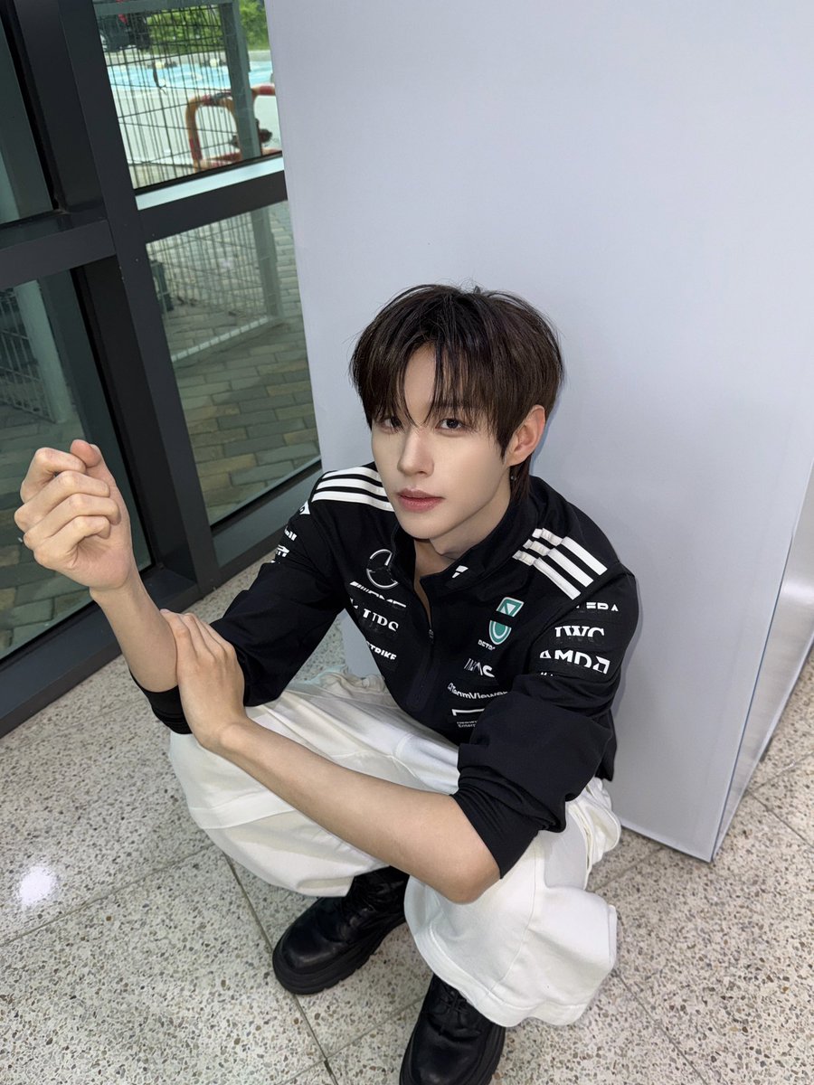 closeyoureyes_7's tweet photo. Rising Eagles🦅🏀

#CLOSEYOUREYES #클로즈유어아이즈
#CYE #클유아 
#JEONMINWOOK #전민욱
#JANGYEOJUN #장여준 
#KIMSUNGMIN #김성민 https://t.co/cbvnwZPe3x