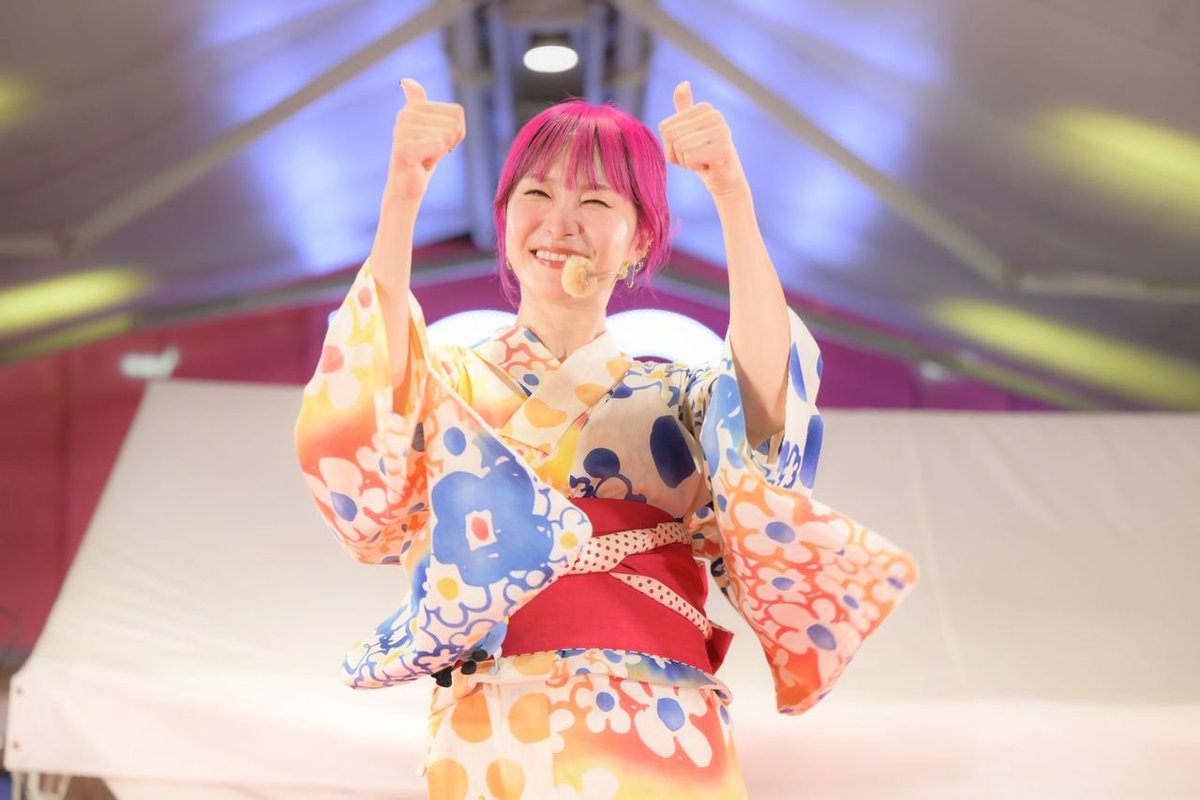 minion_fanclub's tweet photo. ミニオンズが真夏の夜を彩る
日本の風物詩をジャック🏮✨
⠀
渋谷盆踊り大会で
#LiSA が「#ミニおんど」を披露👘＆
神宮外苑花火大会では史上初の
ドローンショーを実施｡ :ﾟ･*⭐️
⠀
詳しくはこちら👇
https://t.co/HP1jciOzRm
⠀
#ミニオンズアンドモンスターズ
大ヒット上映中🎬 https://t.co/FHUSnTOnAM