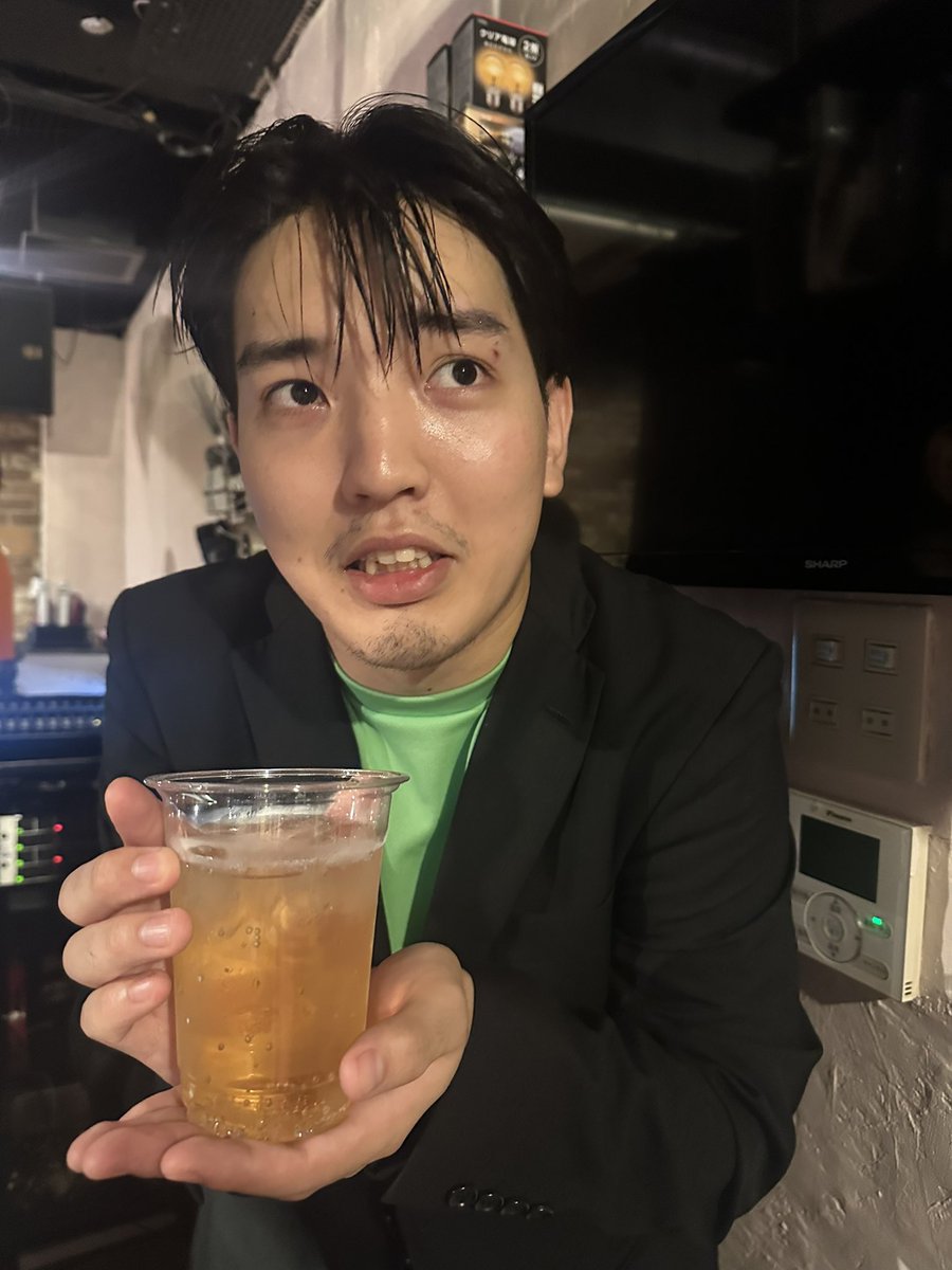ShinShin956's tweet photo. スタッフとして参加しておりました、
笑って遊んで芝居してVol.1
終演いたしました。

スタッフでしたがなぜかちょっと出演し���
ありがたいことにチェキ撮影やドリンク等いただきました。

あらあめてご来場ご観劇
そして沢山交流していただき
誠にありがとうございました。
#笑芝 https://t.co/7Nx77qwVyk