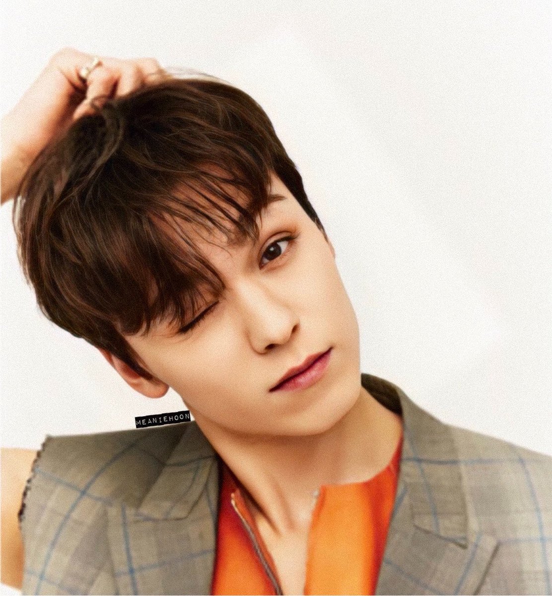 _chwenotchew218's tweet photo. 버논 화보 전매 특허 포즈 
손하나 어딘가로 올라와 있어야 됨 https://t.co/VuwqqldU4Q