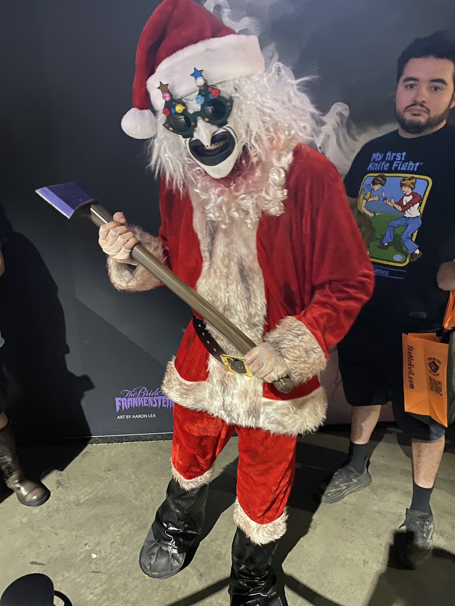 nholt4512's tweet photo. @HorrorNights What a Christmas Miracle! I knew along that Art of the Clown ๐คก is returning for TerrorTram this year. ๐ฅน Can this day get any better or worse, yep it did! ๐ If feels like a little HEAVEN and HELL this yearโs #HHN #HHN35 #midsummerscream. ๐๐ช๐คก๐ฉธ๐ช๐๐๐ฅ๐๐ค see you next year๐ https://t.co/WFs7Lu6MT2
