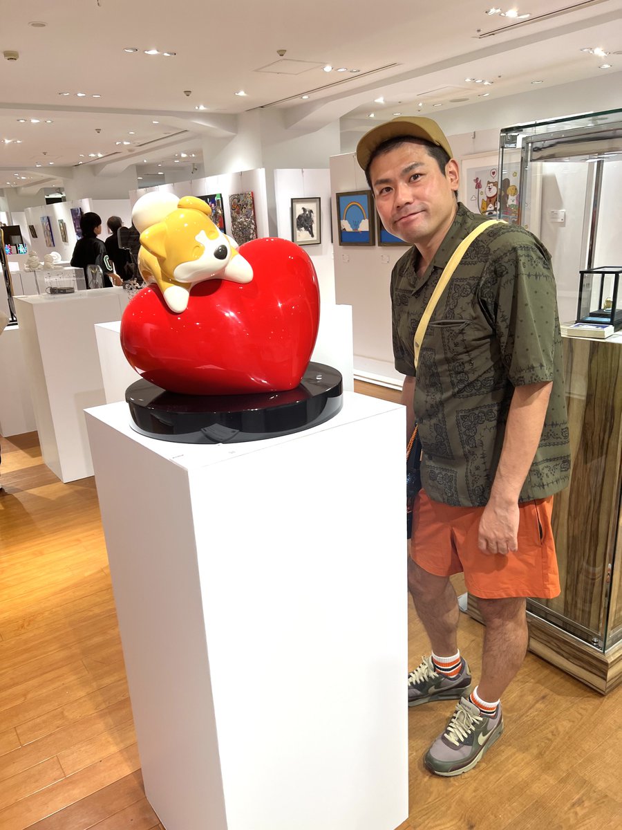 ysk0410's tweet photo. ハチ公のアート展示やってた
色んなアーティストの色んな解釈で表現されていて面白い https://t.co/NhIukDnWj2