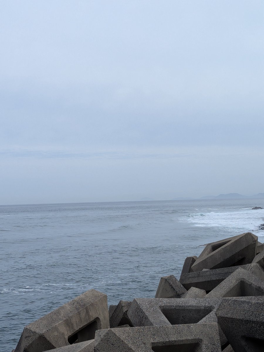 Itsukisolvarg's tweet photo. 海は広いねぇ〜(゜_゜) https://t.co/J3pR1jPsw7
