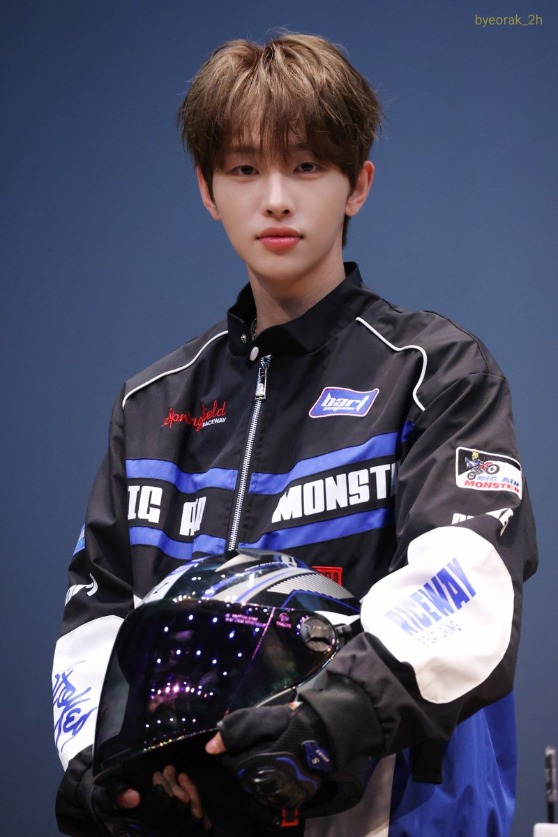 byeorak_2h's tweet photo. 260807 사운드웨이브 대면 팬싸

🏍🔥

#드리핀 #DRIPPIN
#차동협 #ChaDongHyeop
#이협 #LEEHYEOP https://t.co/xbSXkQOzBk