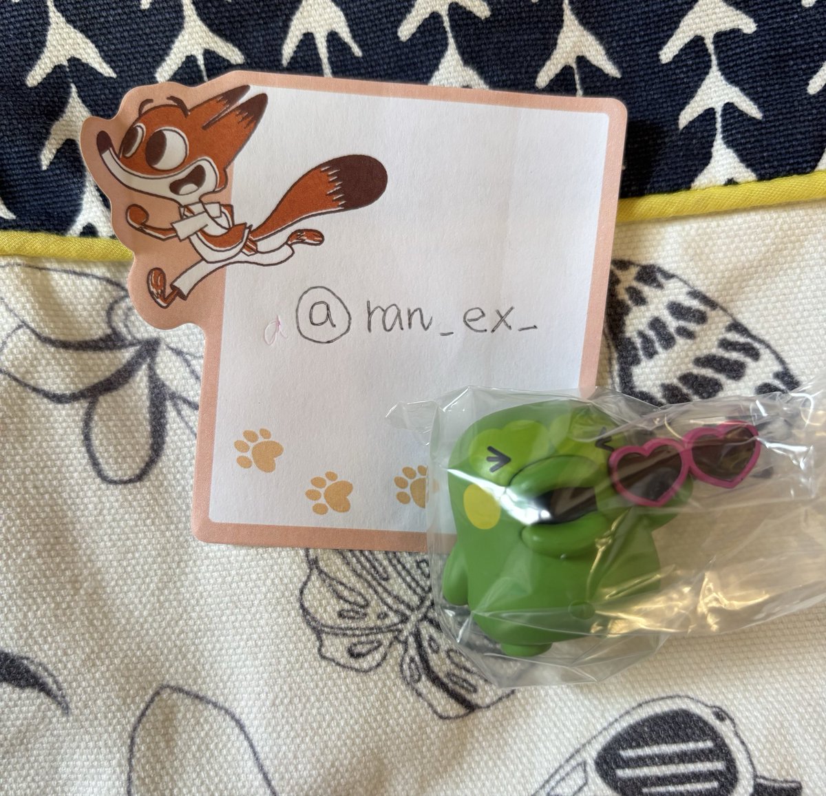 ran_ex_'s tweet photo. たまごっち みんなでバカンスフィギュア
ガチャガチャ 交換

譲：くちぱっち
求：まめっち

郵送での交換希望です。
お気軽にお声掛けください。 https://t.co/cDUC9Qr95d