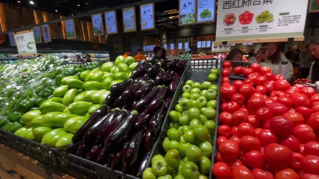 vsvrvt1's tweet photo. Fresh local veggies u0026 eggs in stock! Grab your weekly cooking essentials today https://t.co/oVFQeGENUr