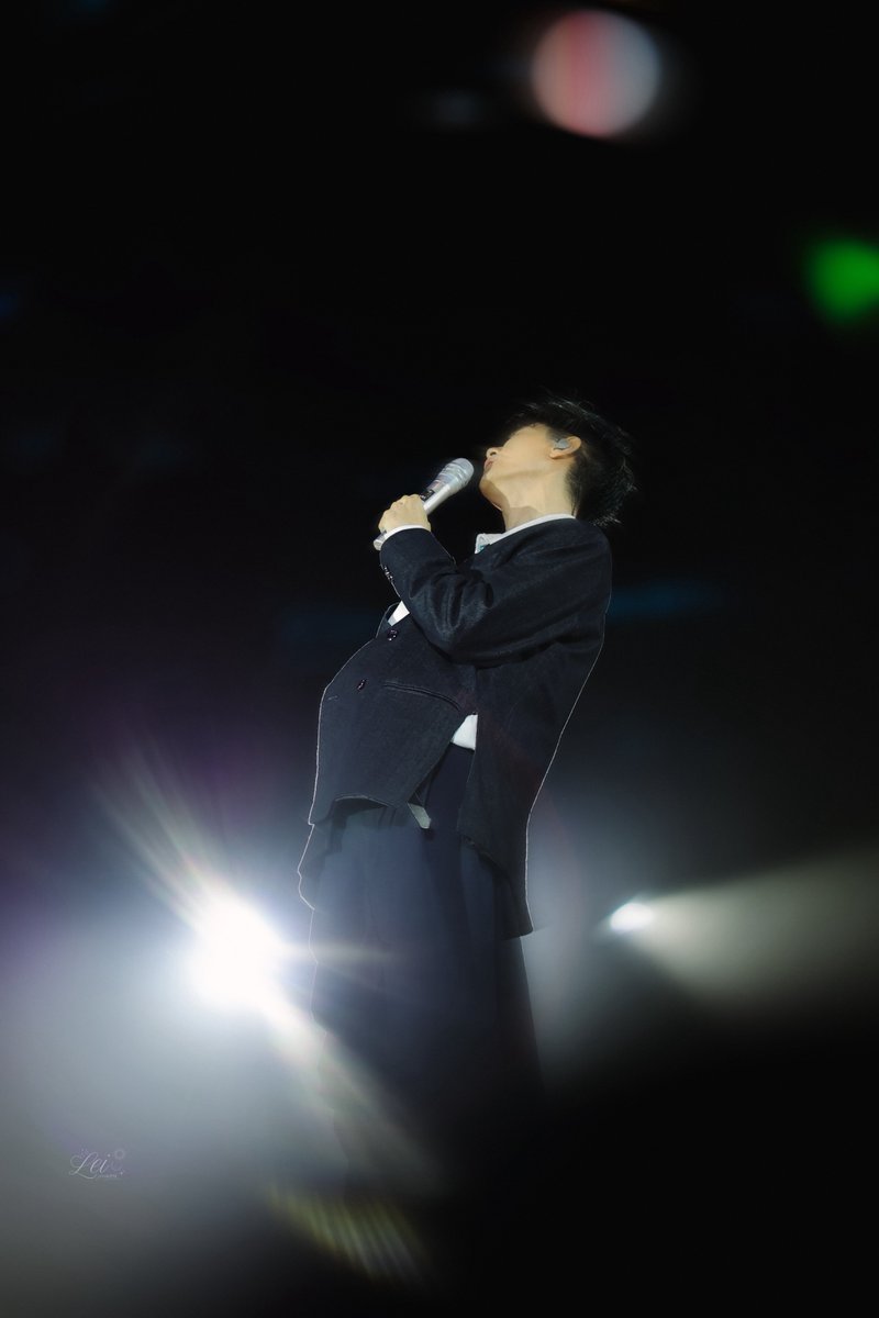 xxlei94's tweet photo. I’m so proud of you in every multiverse 𖤓

JUNIORMARK ALWAYS SUNNYMOON  

#JuniorMarkConcertD3
#junniorrs @jnnrrs https://t.co/6oJL87Ib6Z