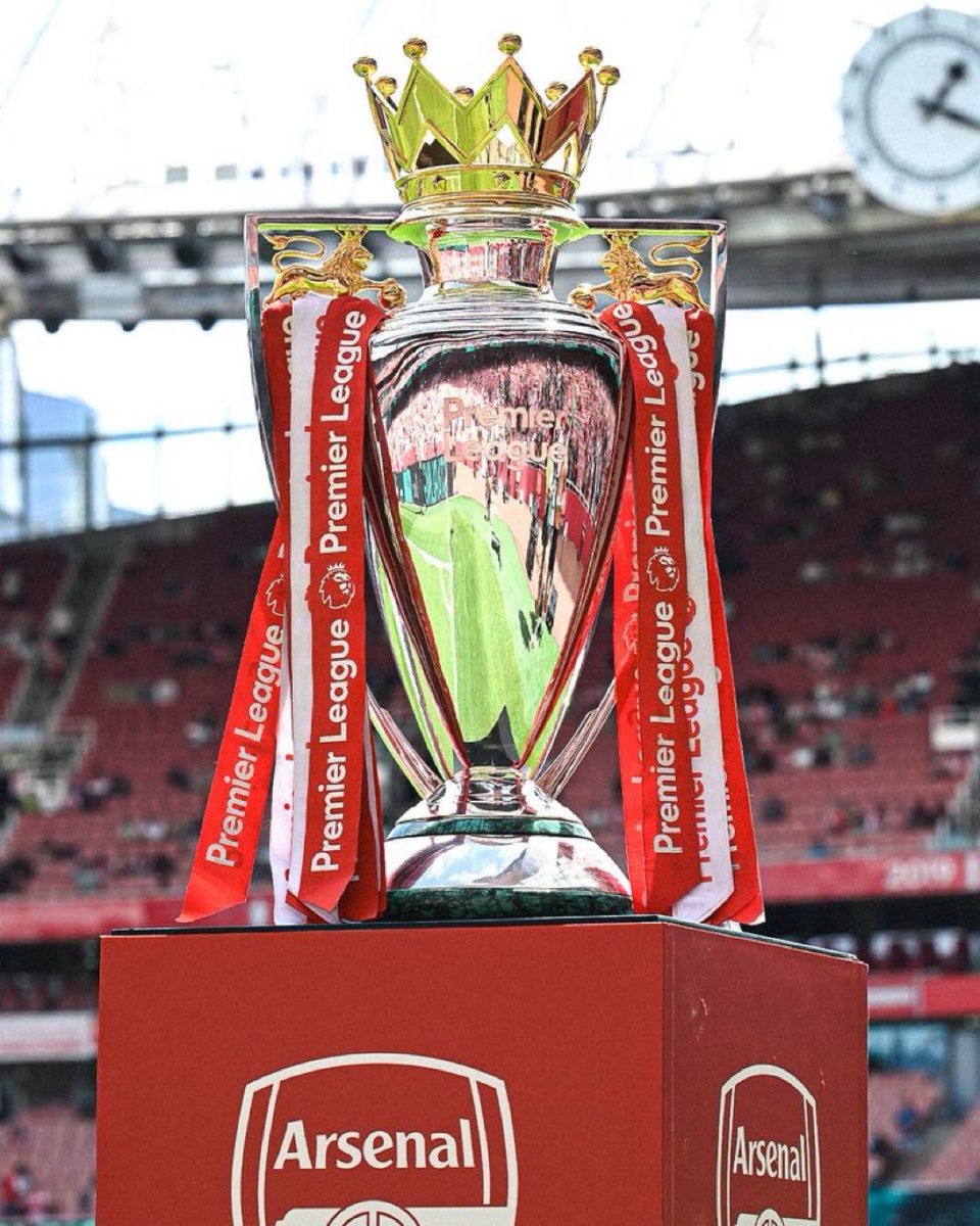 marinagnw's tweet photo. pesona trophy yang akhirnya jadi kebencian warganet dengan segala kotoran di hatinya 🤗 https://t.co/kSA2d7I3Bm