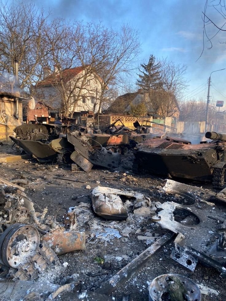 MalaChovski4385's tweet photo. โThrough the smoke, fire, and destruction, the mission continues. Courage isnโt the absence of dangerโitโs standing strong in the face of it. ๐ช๐ฅ๐บ๐ธโ
#Military #MilitaryLife #Army #Combat #Warzone #Tactical #Veterans #ArmedForces #SoldierLife #MilitaryStrong #fypใทใviral https://t.co/ztyKqfnn6n