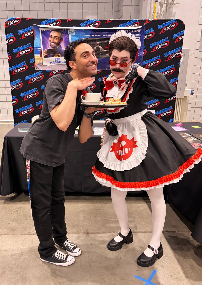 flutebotnik's tweet photo. maidbotnik cosplay debut! so proud of how it all came together.
#stobotnik #drrobotnik #agentstone https://t.co/XTQpu58oHQ