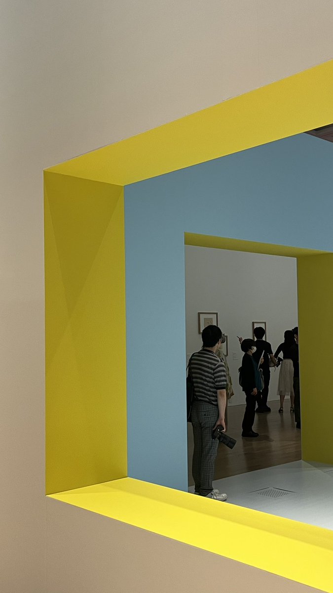 Mion_cb's tweet photo. 막간을 이용해서 이번에 도쿄 피카소 전시 폴스미스가 공간 디자인 한걸로 아는데 정말 정말 공간을 만든 사람이 얼마나 피카소 작품을 잘 이해하고있는지도 알 수있었고 무엇보다 아름답고 잘 정돈된 공간이 주는 압도감과 만족감이 이루말할 수가 없었다… https://t.co/yghZonrPc2