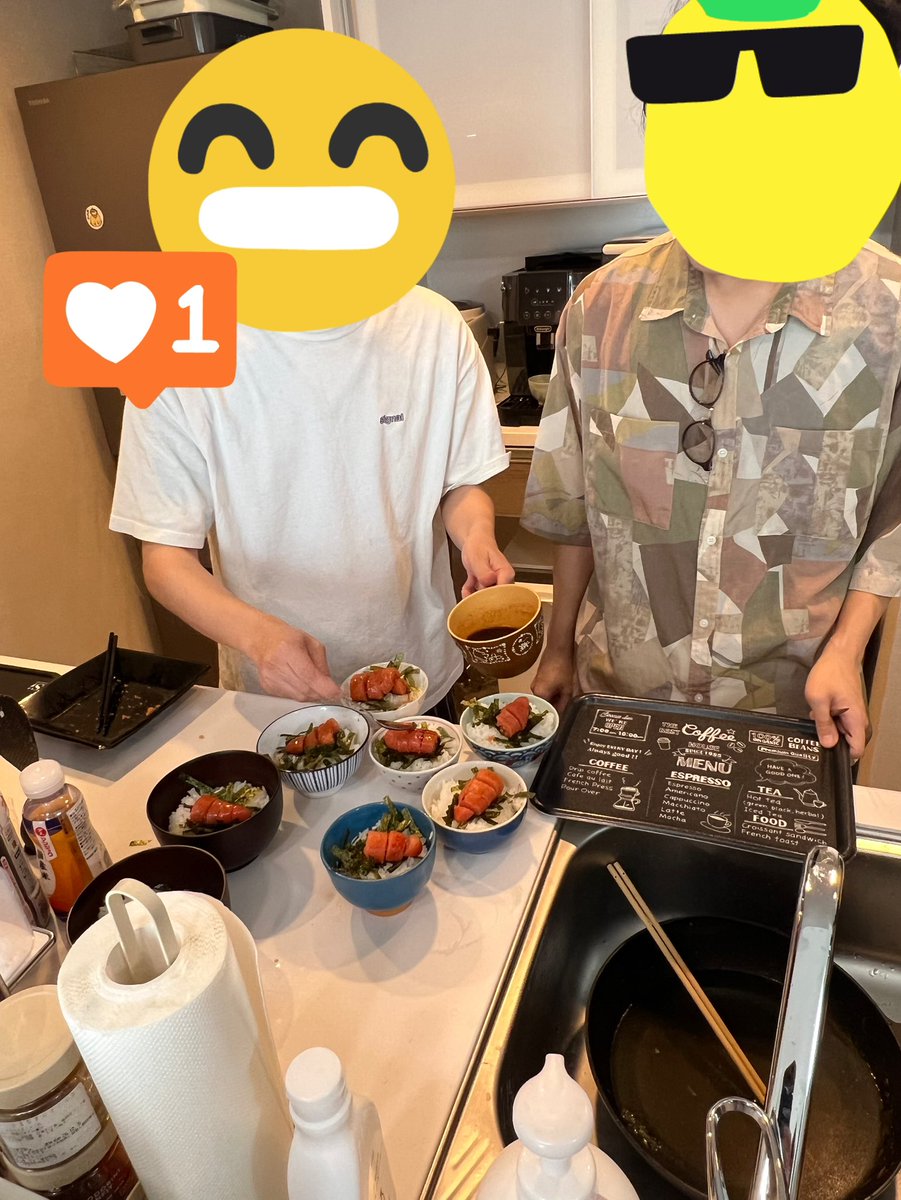 clean_twinkle's tweet photo. 昨日、あじぽんくん宅にて白飯逸品会ボドゲオフをしました。

みんなとーーーーっても気合い入ってて、持ってくる物がレベル高くて満足の逸品会になりました！まん！ぞく！！！！✨✨✨✨

また会いましょう！！！
そして、あじぽんくん宅で第2回をやりましょう！(図z(ry https://t.co/6rVEW76CAj