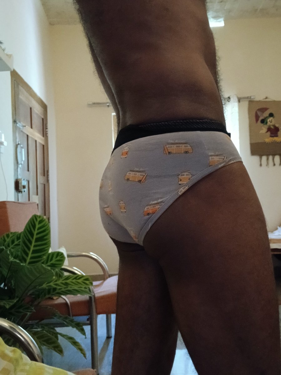 NudistDada's tweet photo. ചന്തി വിടർത്തി മോന്റെ കൂതിതുള��ിലേക്ക് നാക്ക് ഇടട്ടെ ഞാൻ ❤️ https://t.co/fa4vpWKDOH