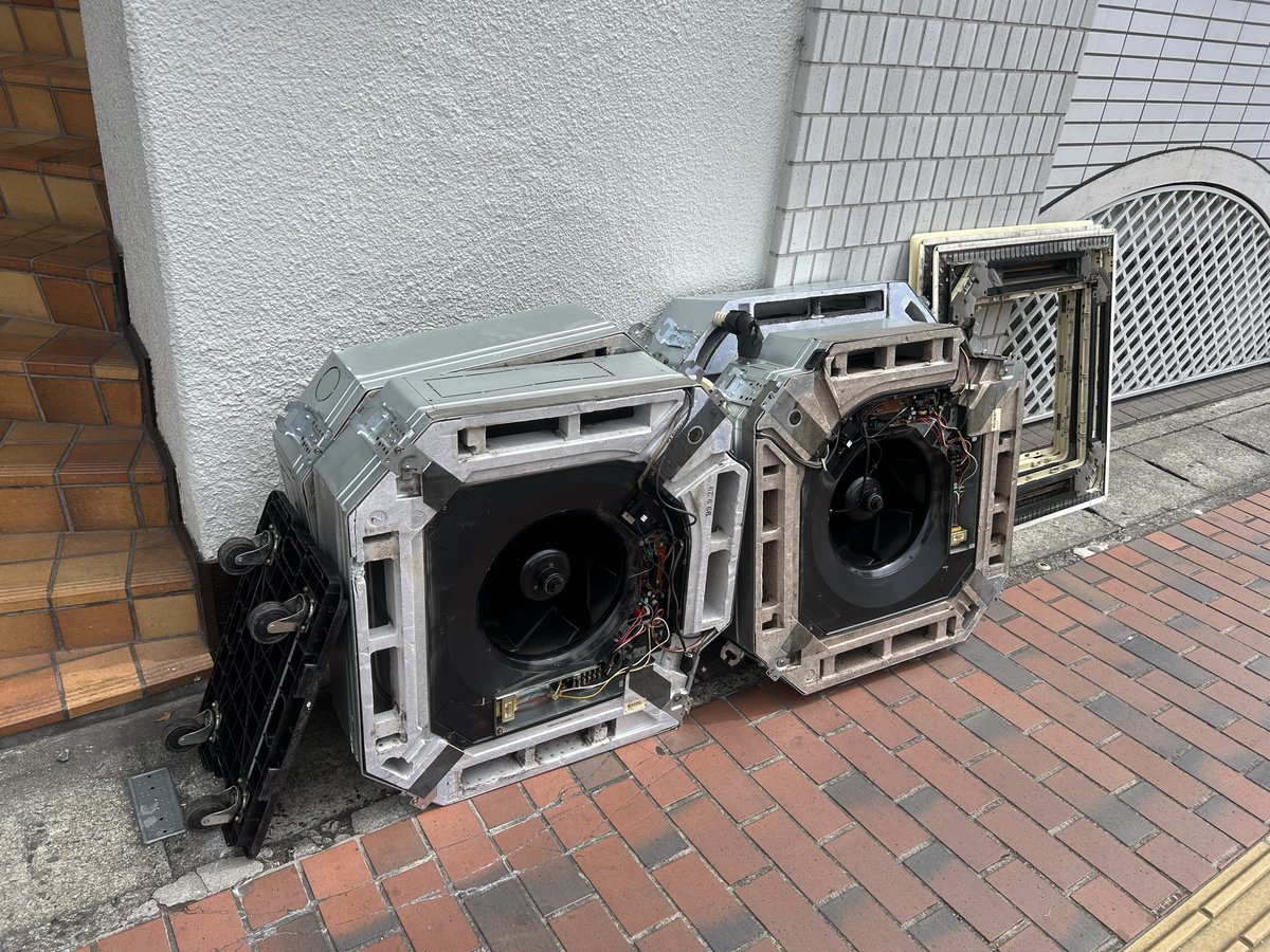Chihara2025's tweet photo. 本日は倉敷駅付近で更新工事です！！
今日も暑い🥵🥵 https://t.co/kLmb1PvpzY