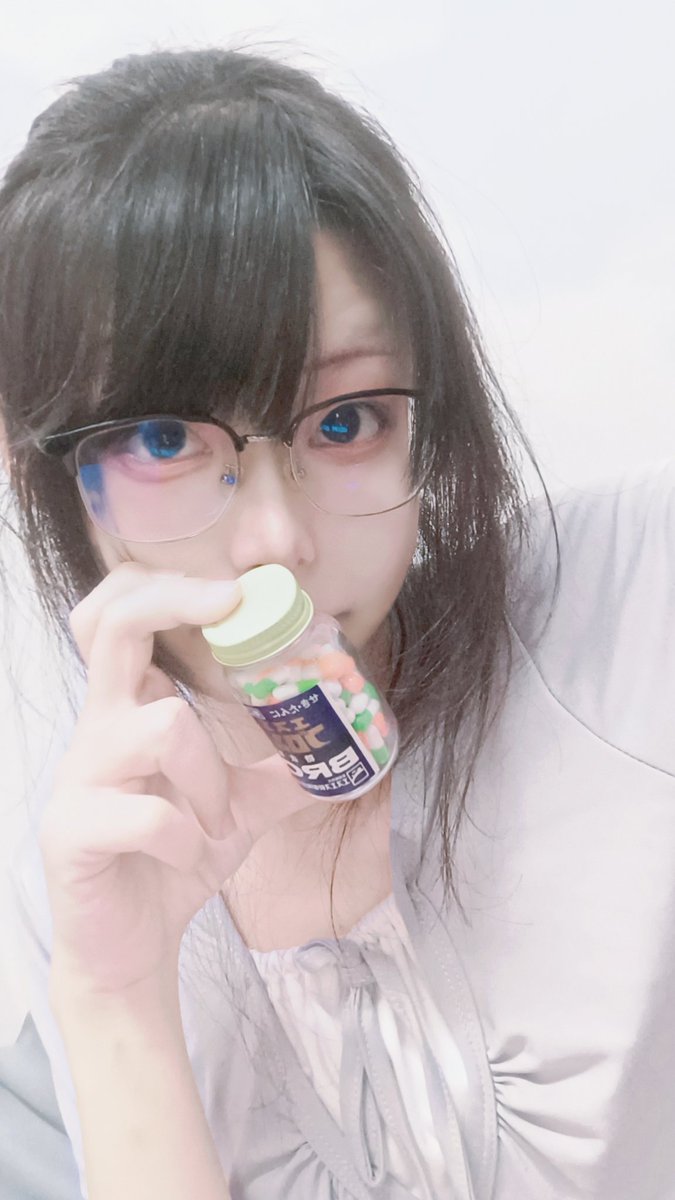 licar1949's tweet photo. 我是菜菜警官，上一世@bisco91395061 被奸人所害，寻回互关！
本条帖子转发关注评论，抽两个50r🧧疯狂星期四，谢谢大家，请帮助我寻回互关！！🥹🥹💖💖💖我将在互关寻回得差不多的时候开奖！ https://t.co/k2557lmaho