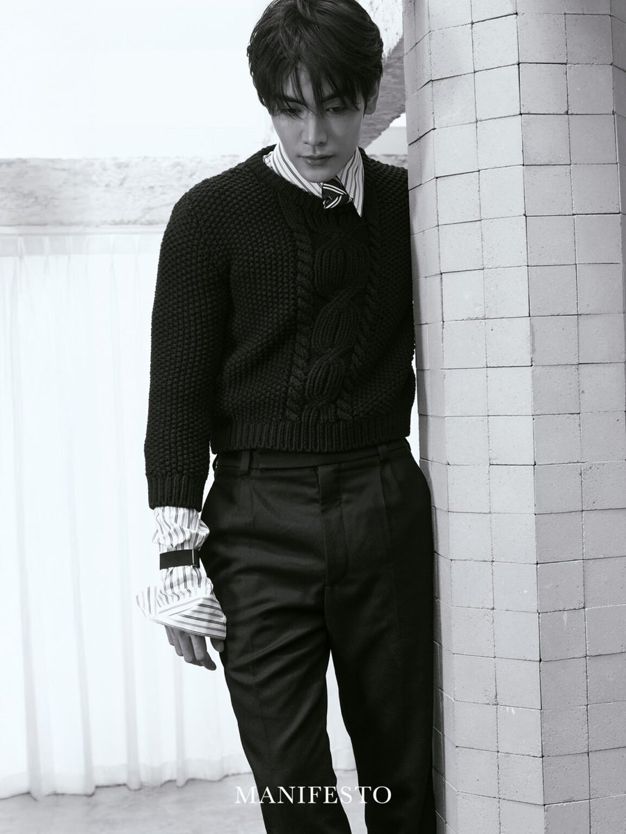 JoongOfficialTH's tweet photo. More photo 🔽

📝 https://t.co/cQta1aVQrU

@ChenRcj #จุงอาเชน #JoongArchen
@YSL #YSL #SaintLaurent https://t.co/uuJcurFgRB