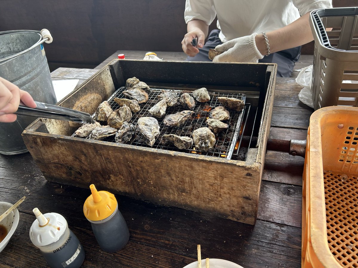 choro_8358's tweet photo. 焼き牡蠣はやっぱうまい https://t.co/frxaoh15AD