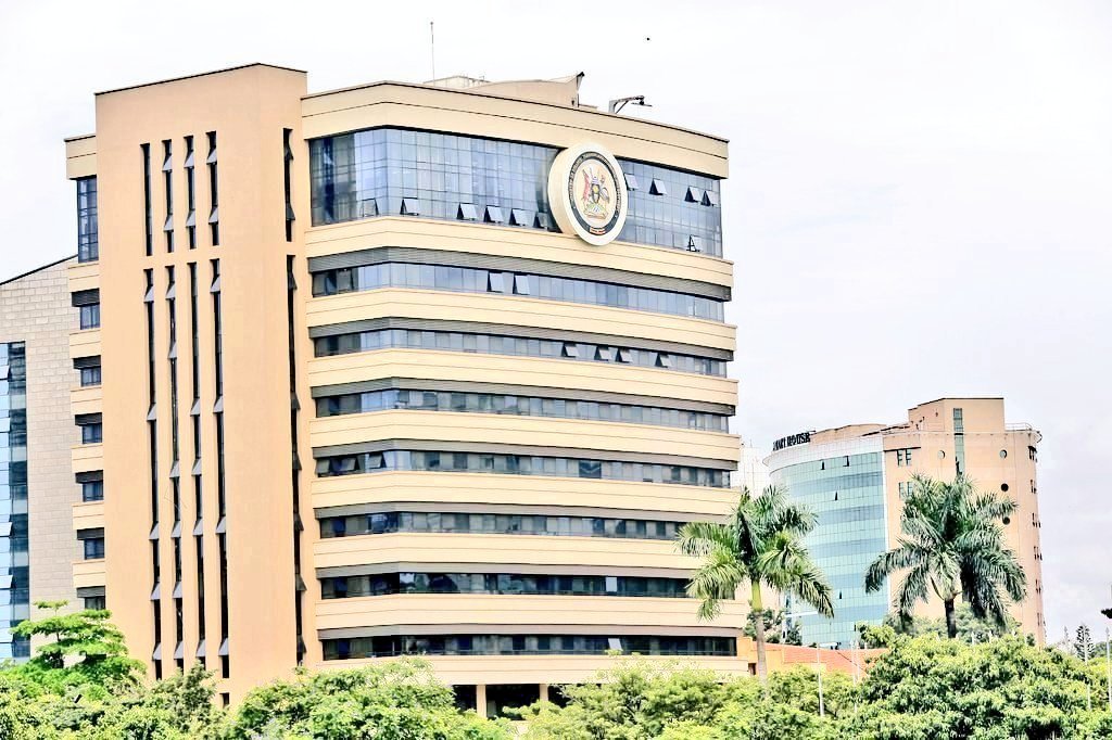 mofpedU's tweet photo. DID YOU KNOW HOW WE RELEASE FUNDS TO  MDA's & LGs?
 
✳️Quarterly expenditure limits for recurrent,development & statutory expenditures are issued not later than the 10th day of the first month of each quarter.

✳️Release of funds for Missions Abroad happens twice during the FY in July(Q1) & January (Q3) to mitigate losses from poundage & also enable Missions meet single payment obligations such as rent.

✳️All learning Institutions including primary & secondary schools,tertiary,BTVETs & other post-secondary institutions receive funds in alignment with the termly calendar & semesters of the academic year.

✳️Release of funds for the agriculture sub-programme is in accordance with the seasonality of planned activities to ensure inputs are available in time.

✳️Local Government Development Grants are released 100% by third quarter to guard against having unspent balances at end of FY due to delayed project implementation.

✳️Local revenue to Local Governments is released on the basis of actual remmitances to the Uganda Consolidated Fund by the respective Local Governments.

#KnowYourBudget26
#DoingMore