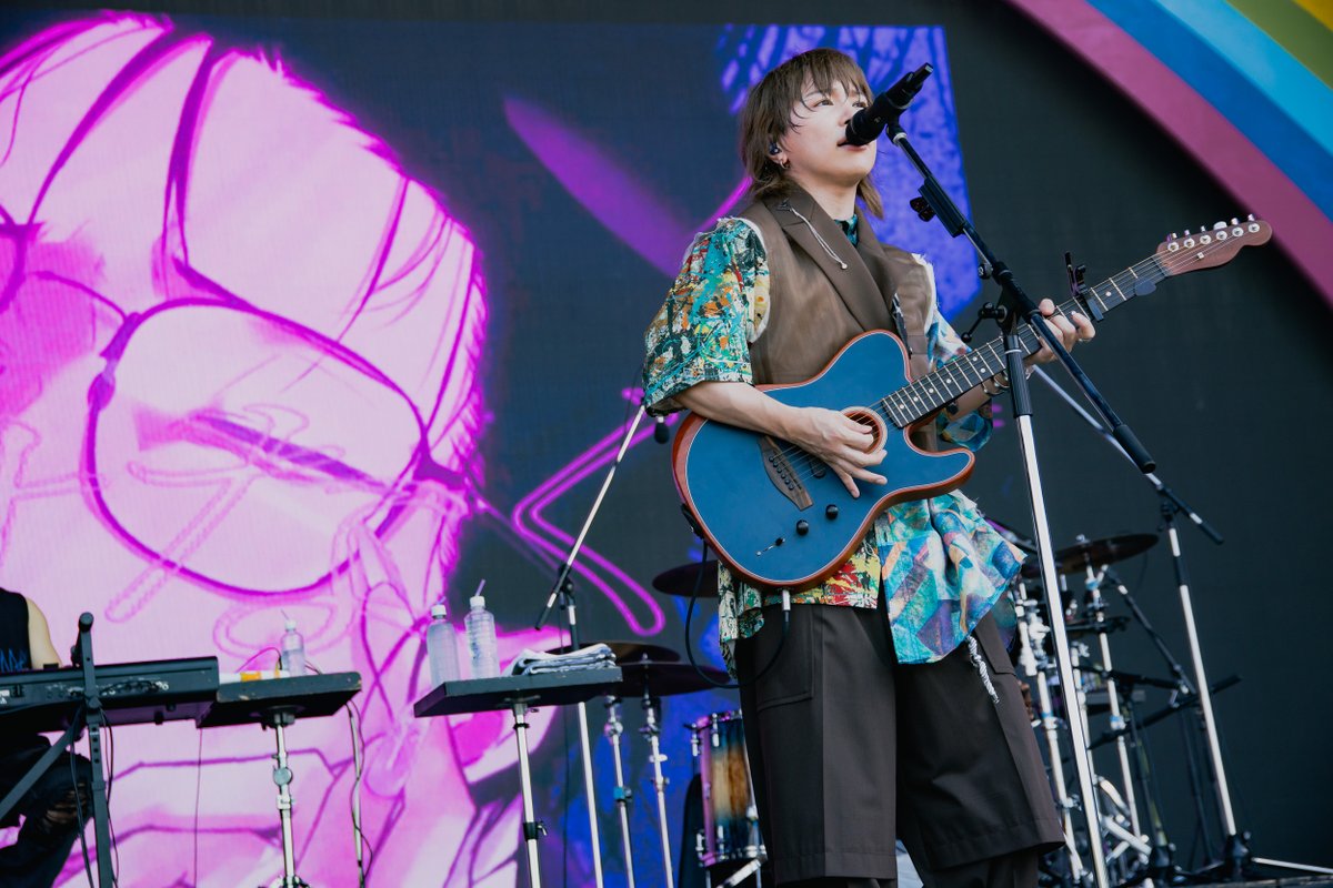luckyfm_fes's tweet photo. 【SetList + Live Photos】syudou
LuckyFes'26
RAINBOW STAGE 8/10(月) 10:20～
▶︎https://t.co/e6NWVC9Knw

【SetList】
1. インザバックルーム
2. ビターチョコデコレーション
3. 爆笑
4. 我が栄光よ
5. あーあ
6. ラブトリップサマー
7. あいきるゆぅ
8. 暴露

@tikandame 
#syudou https://t.co/2k16qdZpyo