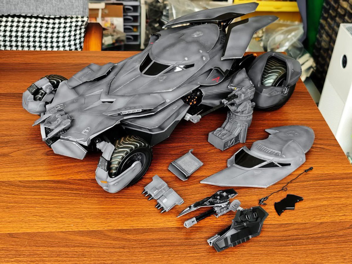 I__Love__Heroes's tweet photo. 【Final product】
Batmobile (BvS/JL)
#Xiwanshe #喜玩社
📸: ModelcnLab (FB) https://t.co/kjdiblNXOl