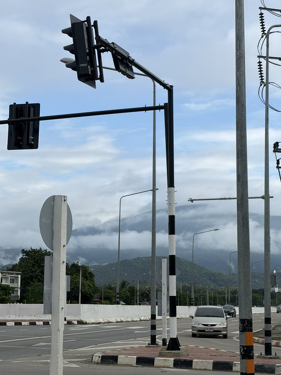 SWMTNWH's tweet photo. เชียงใหม่หน้าฝน 🌧️💭 https://t.co/GeenVM78VV