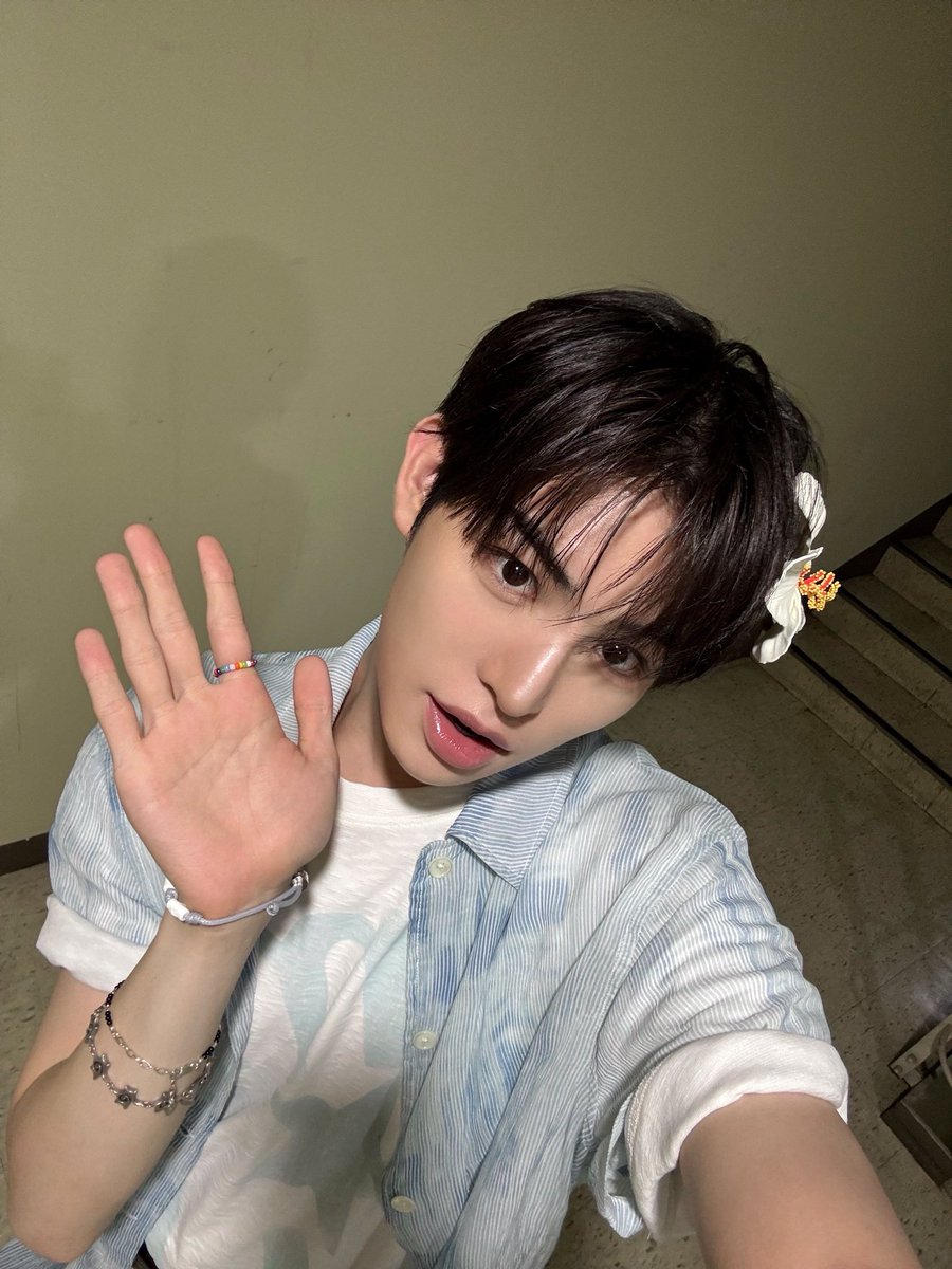 kk_0o03's tweet photo. 꽃돼지😍😍❤️❤️ https://t.co/8PG1Ax37TL