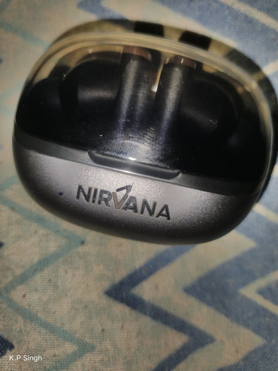 m4Malwa's tweet photo. @RockWithboAt boat please Exchange my order product is not working microphone stickers and box is minimum dameges see this delivery only 8 august https://t.co/7gbMabeILm