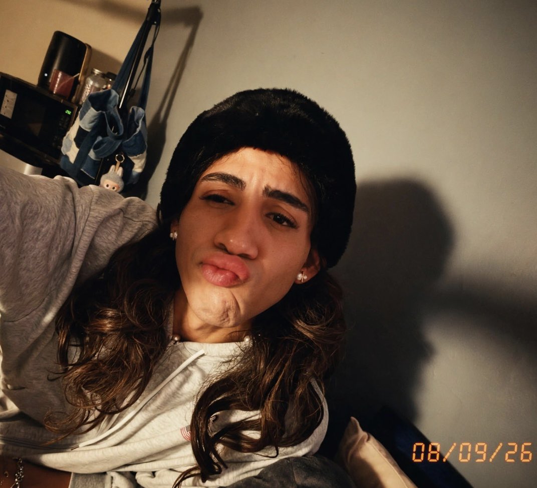 AmazonBambii's tweet photo. So my #HRT appointment got moved to the 12th bcuz the Online bookings DONT WORK 🙄

….. THA FAWKKKK  

2 more days 🫠✨ #mtf #trans https://t.co/ObebHy9XGL