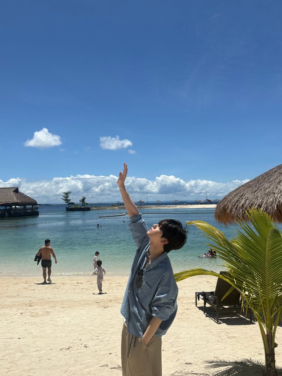 ctoisoobin's tweet photo. Hi. Wasweswos enih kiminkiu yang udah ganti segala-galanya. Tolong move on dari si kiukiu ntu yak. Untuk memulai percakapan dan bonding ulang.. Apa kalian udah liburan? Udah siap belom jalanin seninnya? #plsngobrol https://t.co/WZPtbvn400