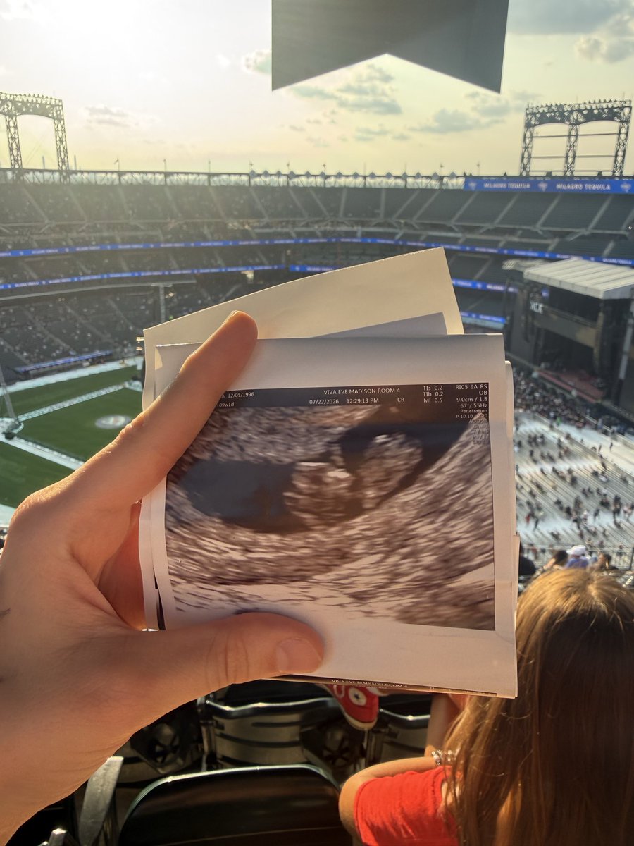 julesbass7's tweet photo. Striving to be the cool emo mom. Featuring baby’s first MCR show 🖤 https://t.co/VLnOznMH7l