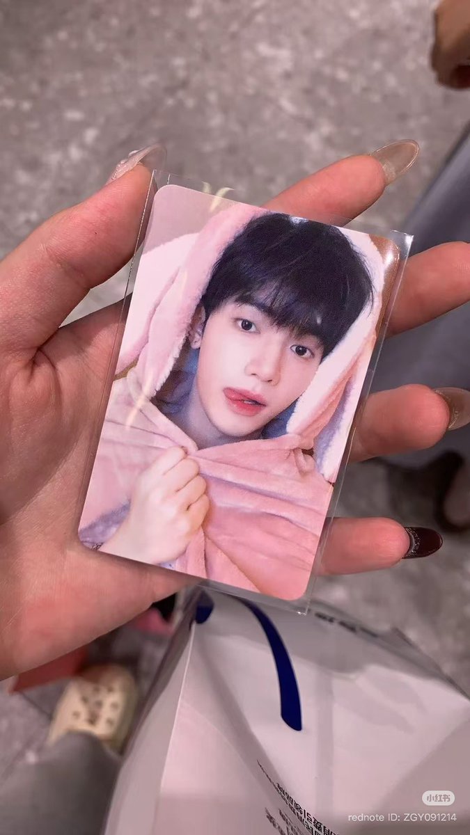 haotieful's tweet photo. im going to get you bunnyneul🤧💸 https://t.co/8qZSBjCAD4