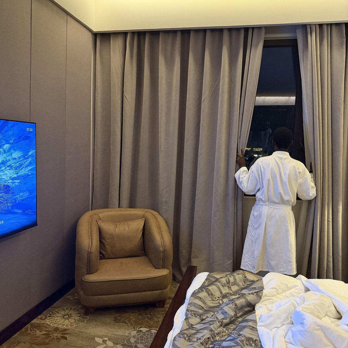 JIBRIN5k's tweet photo. Try as much not to remain at one place for too long.

Increase the risk and scale your life .

Focus Good morning another week for trader https://t.co/zKYyY33zfM