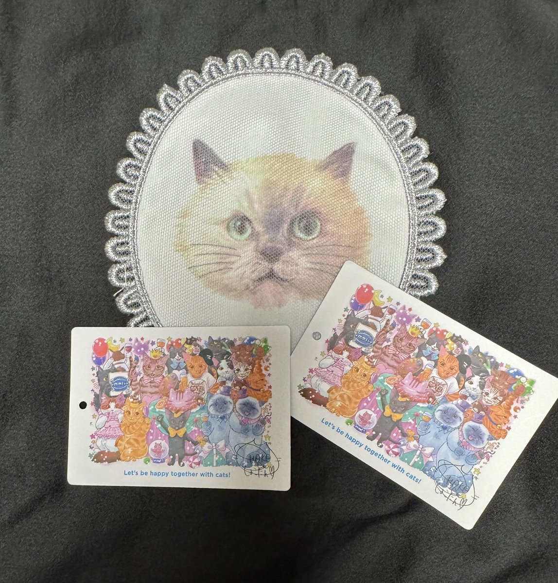 Mmm021mmm's tweet photo. 久しぶりに #mmts でお買い物★

🐱 ルビー ワンポイント フリルブラウス
🐱 “ルビー” ギンガムチェック ギャザー フレアスカート

どちらも薄くて軽いので暑い時期にピッタリ♬*°
滅多に選ばないチェック柄はセール価格だったのでチャレンジ！🐾

タグも可愛いよ🎀🐈🐾 https://t.co/3ThmCCaAGo