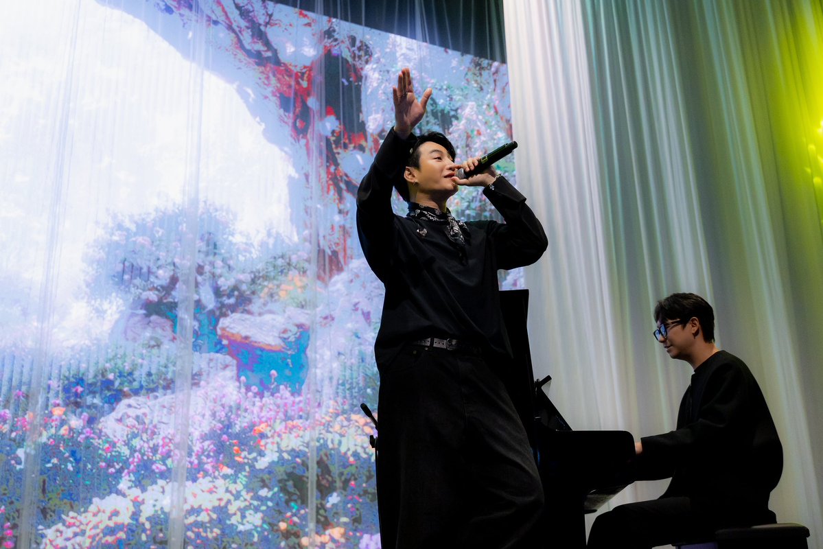 Hello98_th's tweet photo. “เป๊ก ผลิตโชค” กลับมาเติมเต็มความคิดถึง  
เปิดตัวเพลงใหม่ “I’ve Got You” ครั้งแรกในแฟนมีตติ้งวันเกิด
🔗 https://t.co/fVPUcBgDBX

 #PeckPalit #PeckPalitchoke https://t.co/rnw6FQvIbm