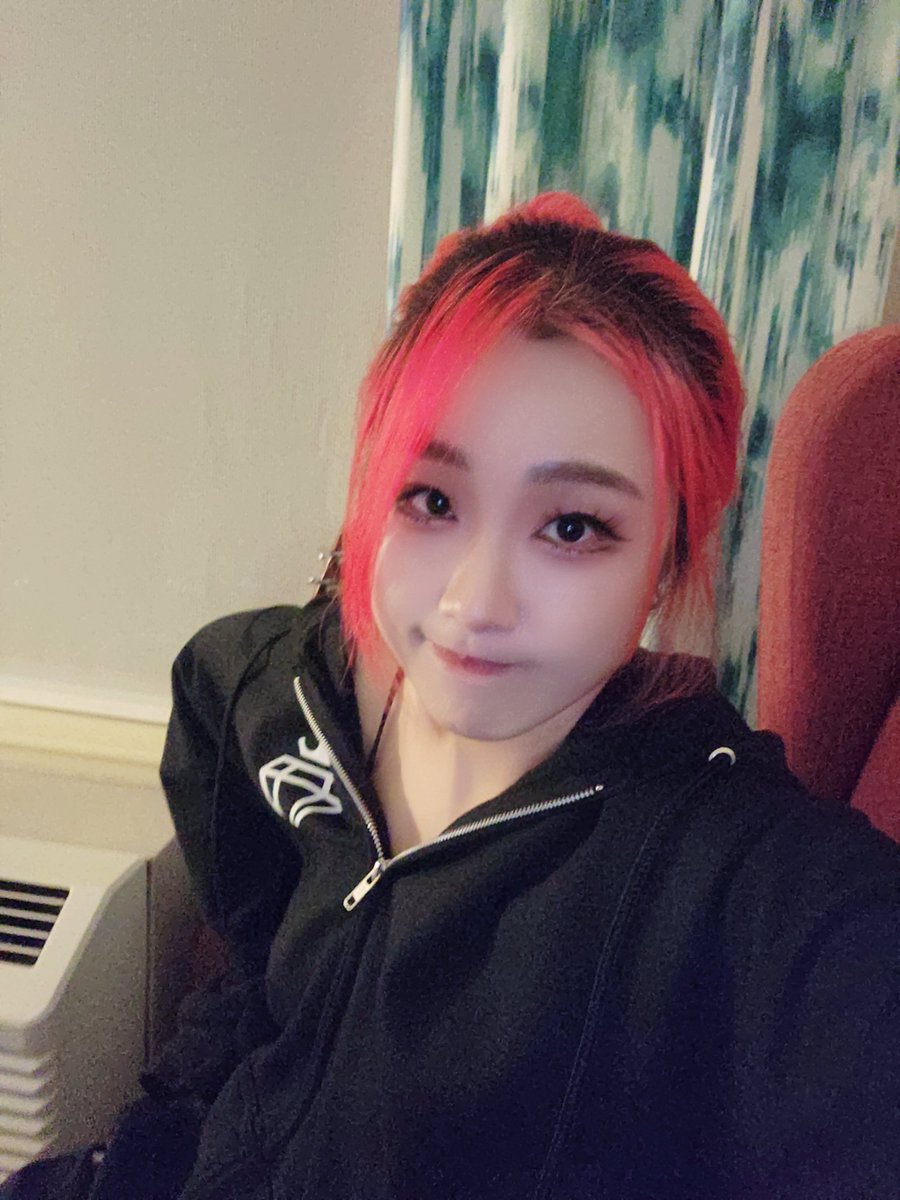 CallMeIree's tweet photo. 안녕! 퀘벡에 왔어요!!🙂
밤 공기가 아주 시원해요!!!
잘 자요~😴 https://t.co/zU5LtQKcam