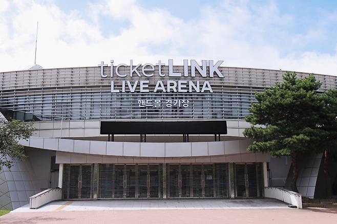 dd__dandelion's tweet photo. DOH KYUNGSOO CONCERT IN SEOUL
[DAY OFF]

📍 TicketLINK LIVE ARENA
(SK Olympic Handball Gymnasium)
🗓️ October 2–4, 2026
*capacity: 6,500 seats https://t.co/UmdR83Q1ip