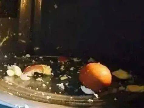 Jacob19846210's tweet photo. My coworker tried to microwave a whole egg this afternoon. We now have a very crispy egg sculpture and a new office rule: No un-poked eggs in the microwave. https://t.co/AZbteZanII