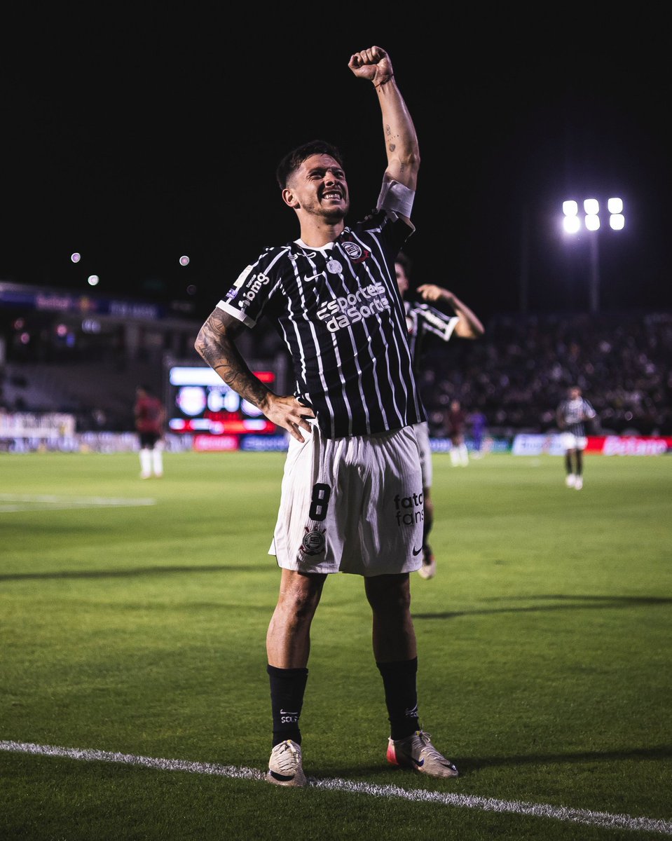 sccpcavalo's tweet photo. Infelizmente essa foto não foi tirada em Itaquera, com a arena lotada e a melhor iluminação do país

Deixaria ela MUITO mais foda https://t.co/CP0eIDMZg4