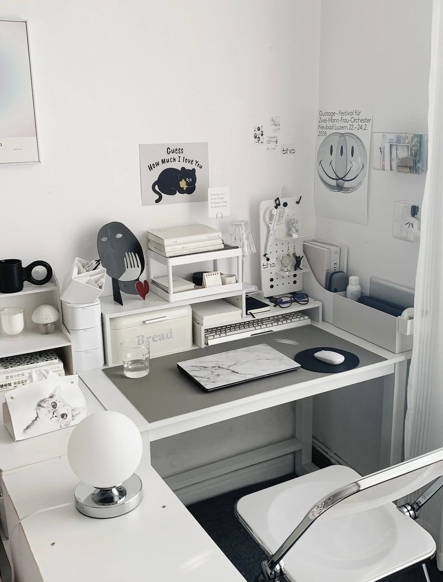 Janiera22's tweet photo. Leveled up my work-from-home desk this weekend—minimal setup, maximum focus, no more cluttered chaos.  #DeskGoals #WorkFromHome https://t.co/U6I3MfaRyN