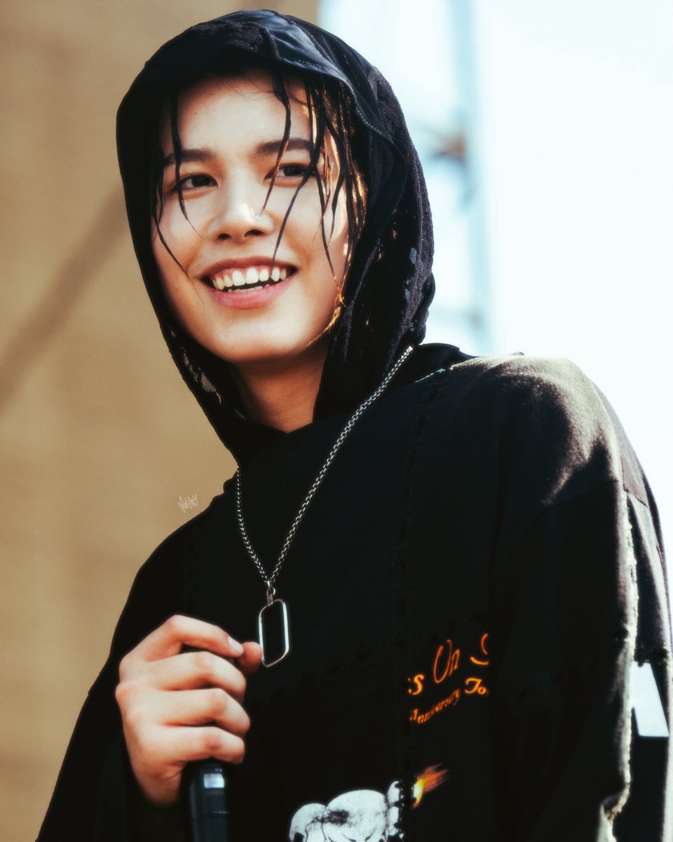bambamstrash's tweet photo. preview of LNGSHOT @ HITC LA ❤️‍🔥

@LNGSHOT4sho @MOREVISIONKR 
@hitcfestival 

pls credit when reposting dont remove watermark

#롱샷 #LNGSHOT https://t.co/5Ldz2BvcNR