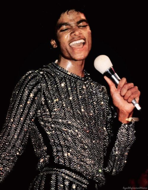 l1ber1angirl's tweet photo. HAPPY 47TH BIRTHDAY TO OFF THE WALL <3333 https://t.co/GnArLPIF5y
