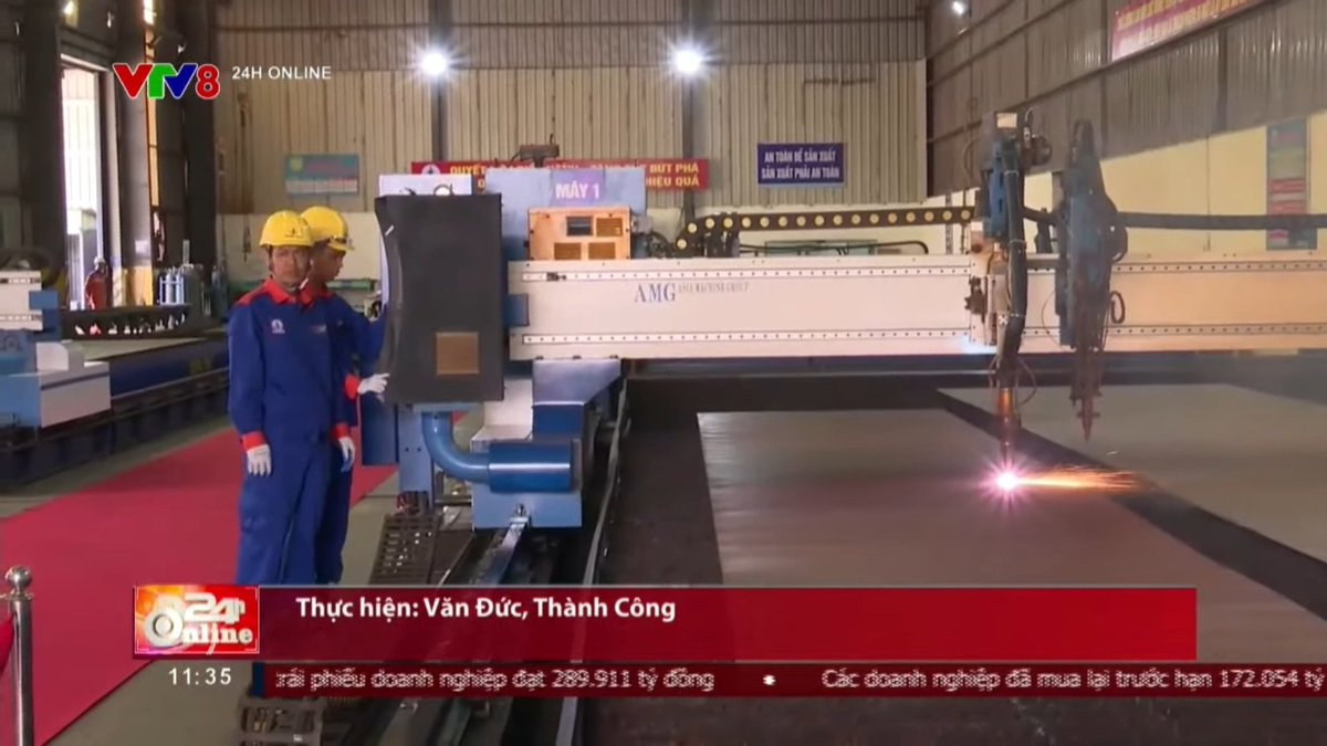 EFFERCETAMOL's tweet photo. The "Multipurpose Anti-submarine Frigate" begins construction.

12 VLS cells. Hot-launched(?), hinges facing inwards and divided into 6-cells packs.
All strange characteristics I've yet to see anywhere else ➡️ Naval TLDK SAM?

Also, unknown radar at top mast.

Incredible progress https://t.co/iqArt3JKRS