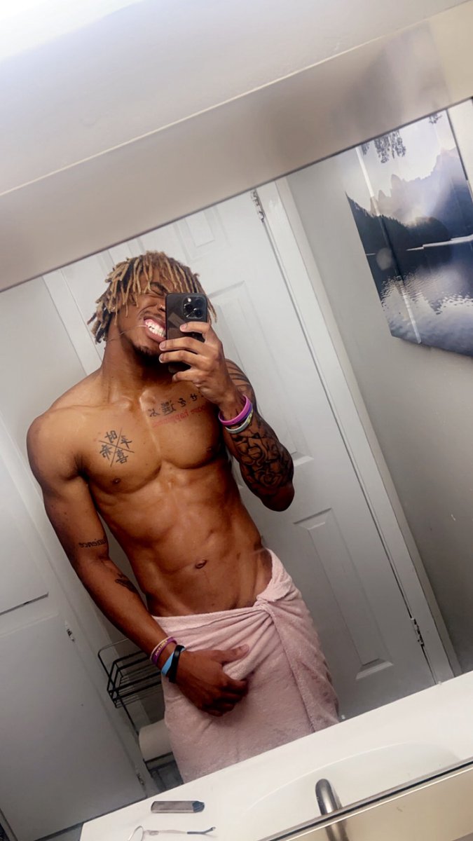 houd1n1after12's tweet photo. who wanna join 🤫#nsfwtwtًً #nsfw #bbc #goon https://t.co/yQ95LTGwAm