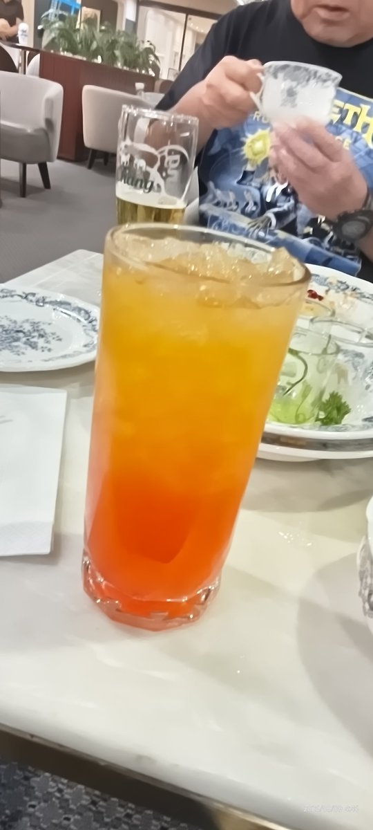 ToshiTravel7777's tweet photo. 8月9日(日)タイ旅行最終日・その1(過去振り返り)

早朝(土曜深夜2時)迎えの車に乗車
スワンナプームでは時間があっため、コーラル⇒ミラクルとラウンジをハシゴ
7：00 成田に向かいTAKE OFF
いよいよ今旅もラストを迎えてしまいました

#タイ旅行 #パタヤ https://t.co/lNiTdAuSSy