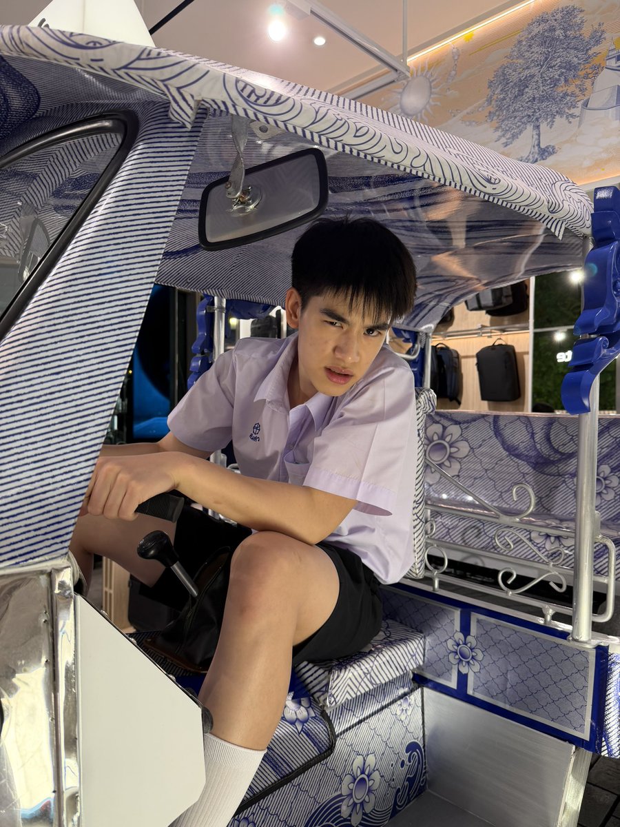 ujeenayp_'s tweet photo. สยาม 50 งับบบ
#ujeenayp_ https://t.co/Imf4BCPEEL